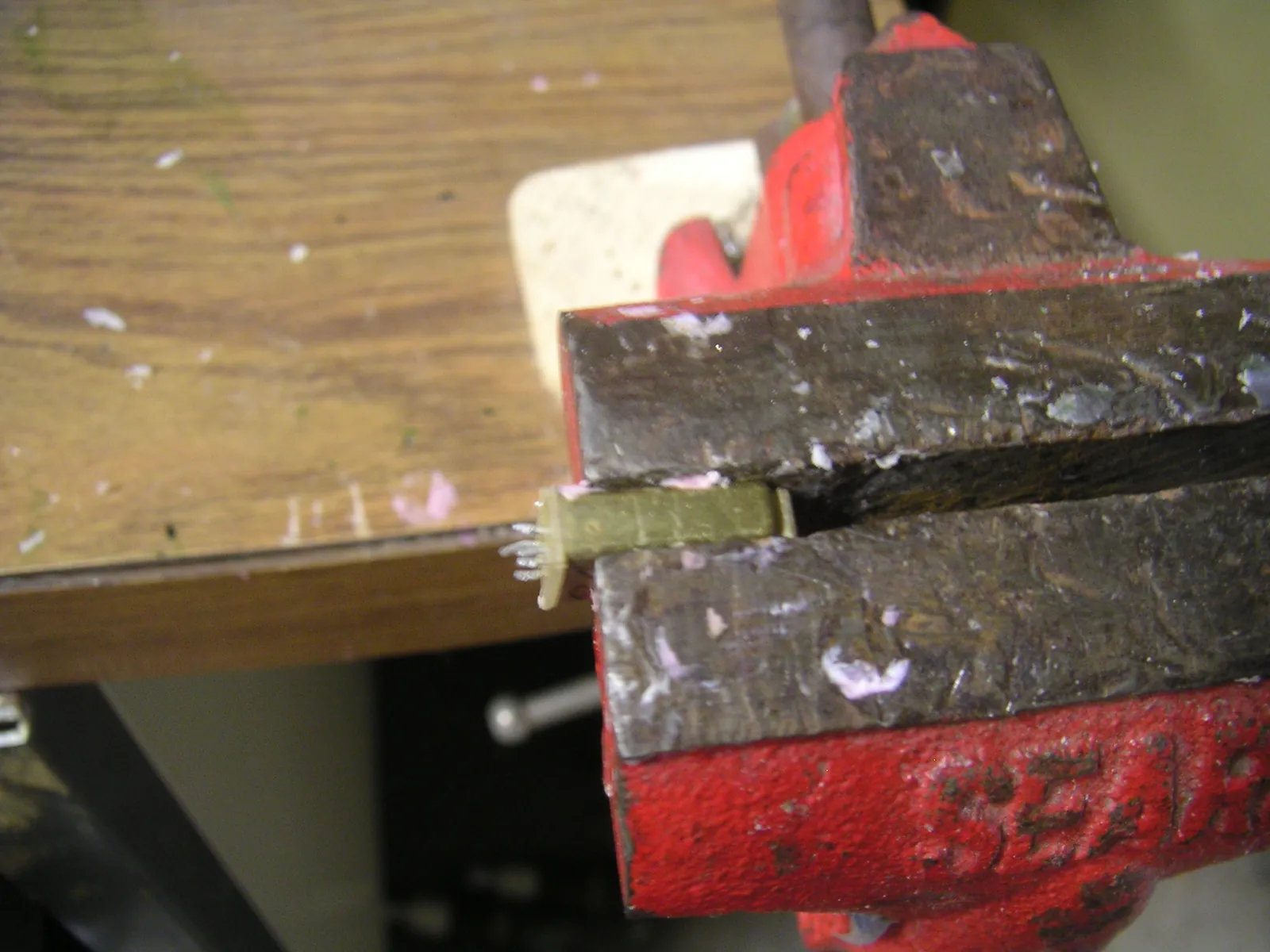 Relay in a vice